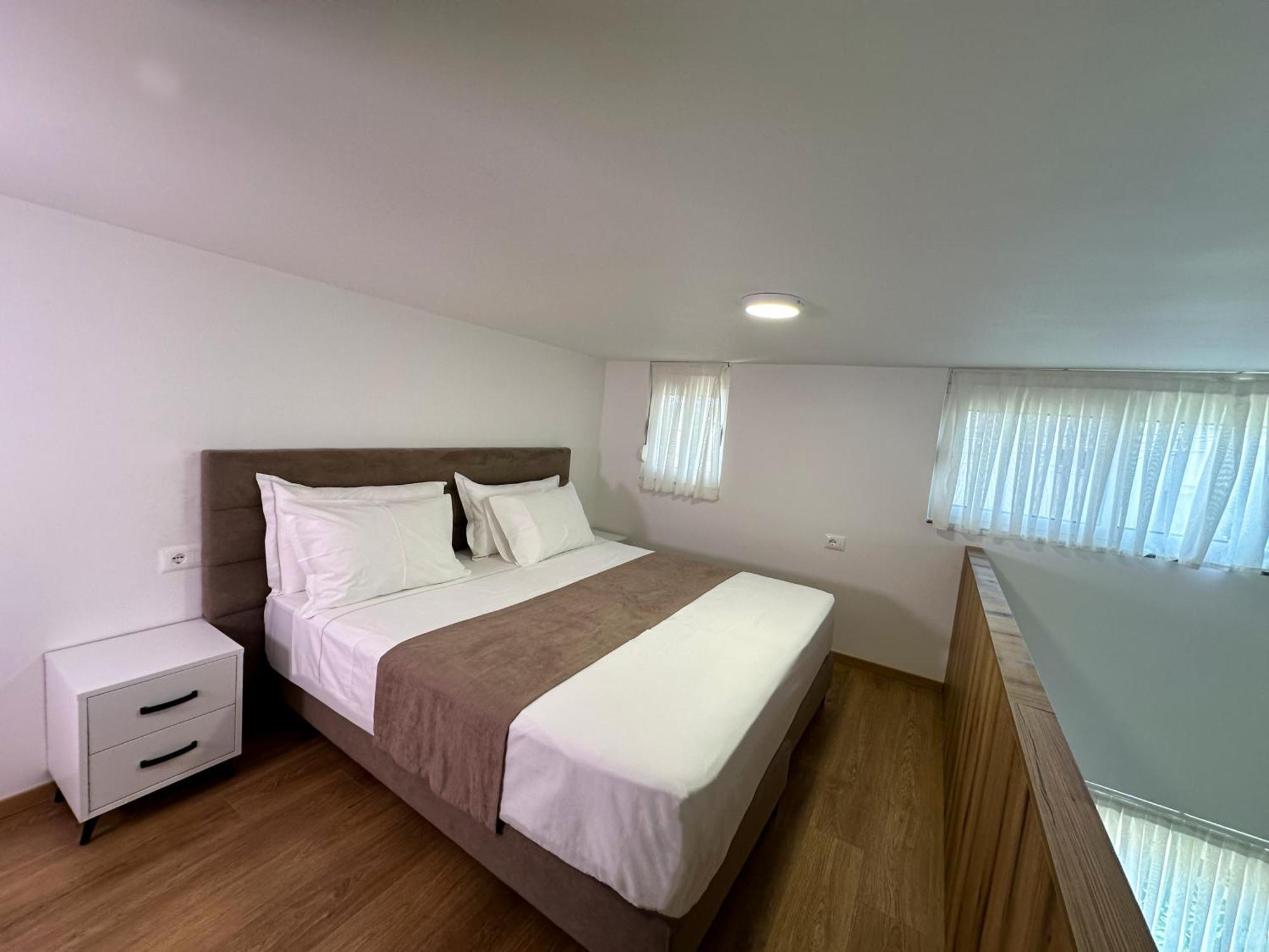 Home Select Tirana 2 Buitenkant foto
